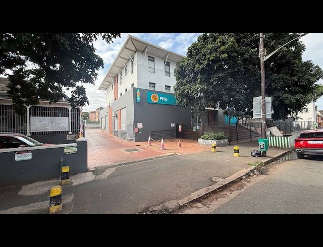 202M² OFFICE TO LET IN GLENWOOD
